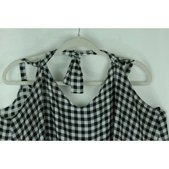 Torrid Top 2X Black White Gingham Checks Halter Sleeveless Adjustable Straps - Picture 6 of 7
